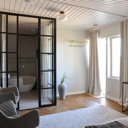 Bed & Breakfast Tukkilan Tila